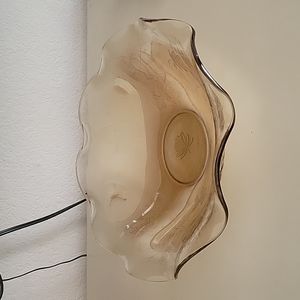 Ruffle edge fruit bowl